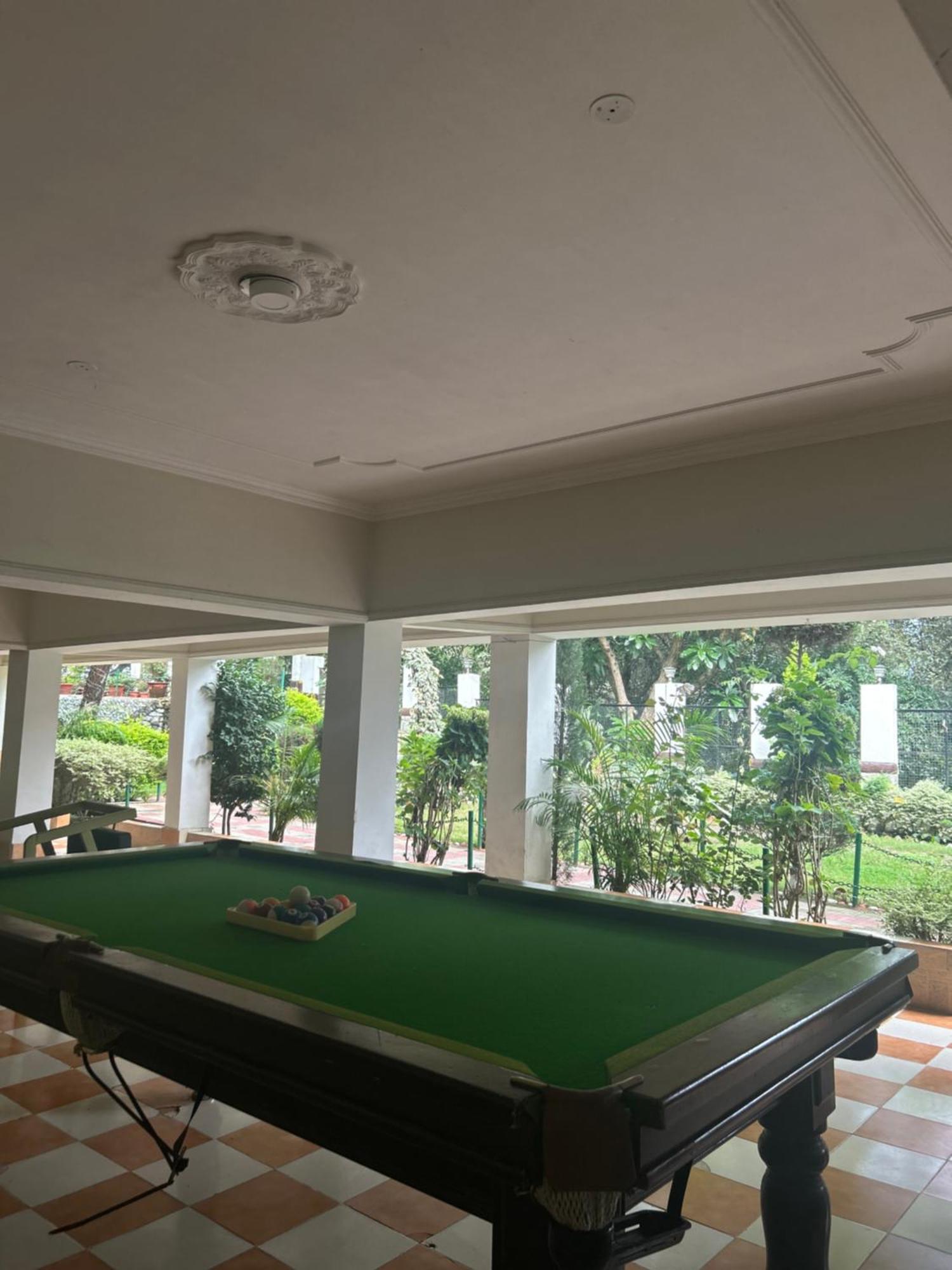 Hotel Maya Regency Bhīm Tāl Exteriör bild